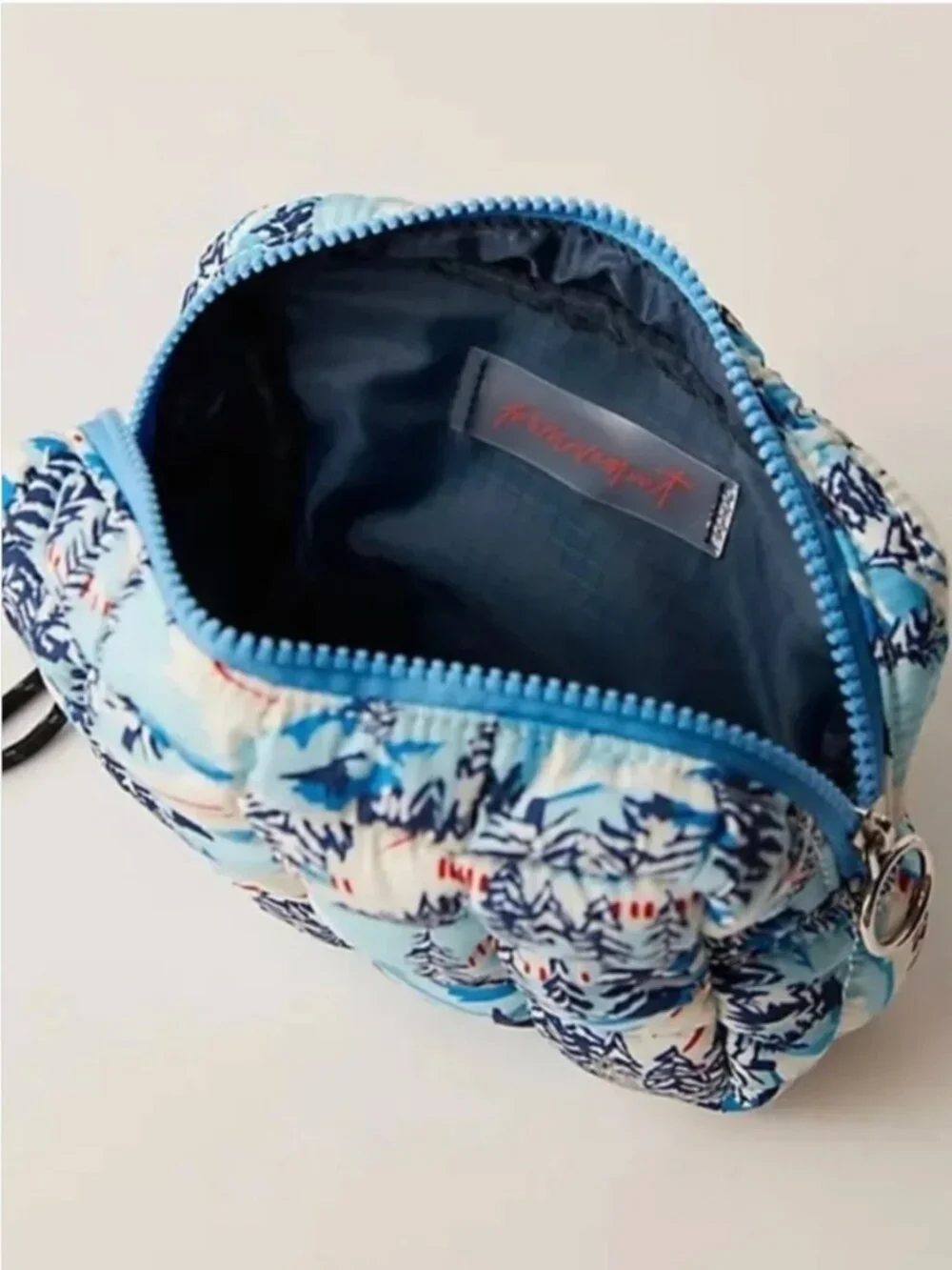 Free People Limited Edition Quilted Printed Mini Case ⛷️ ALPINE